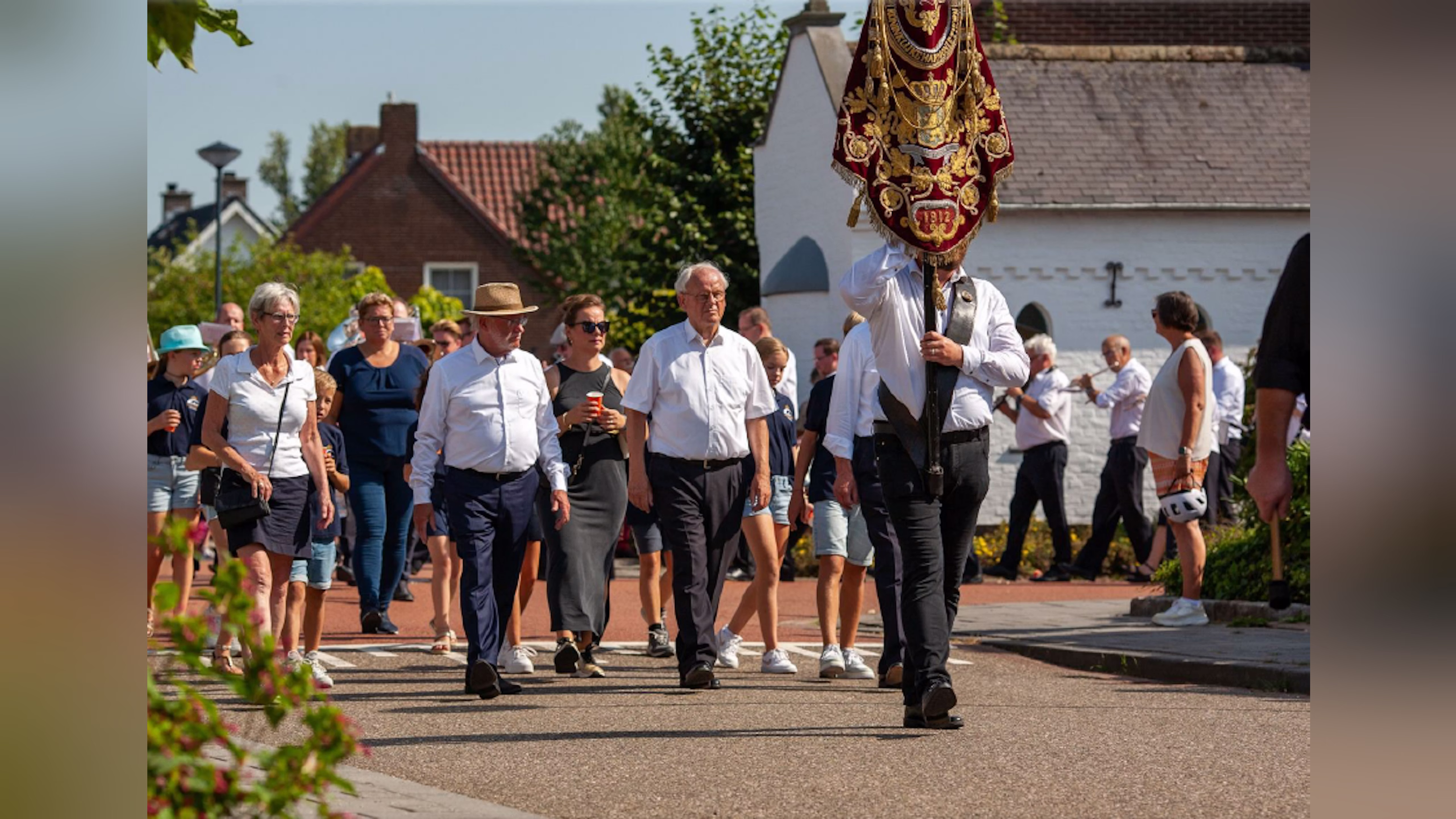 Rondtrekken t.b.v. jubileum Kapel Onder de Linden